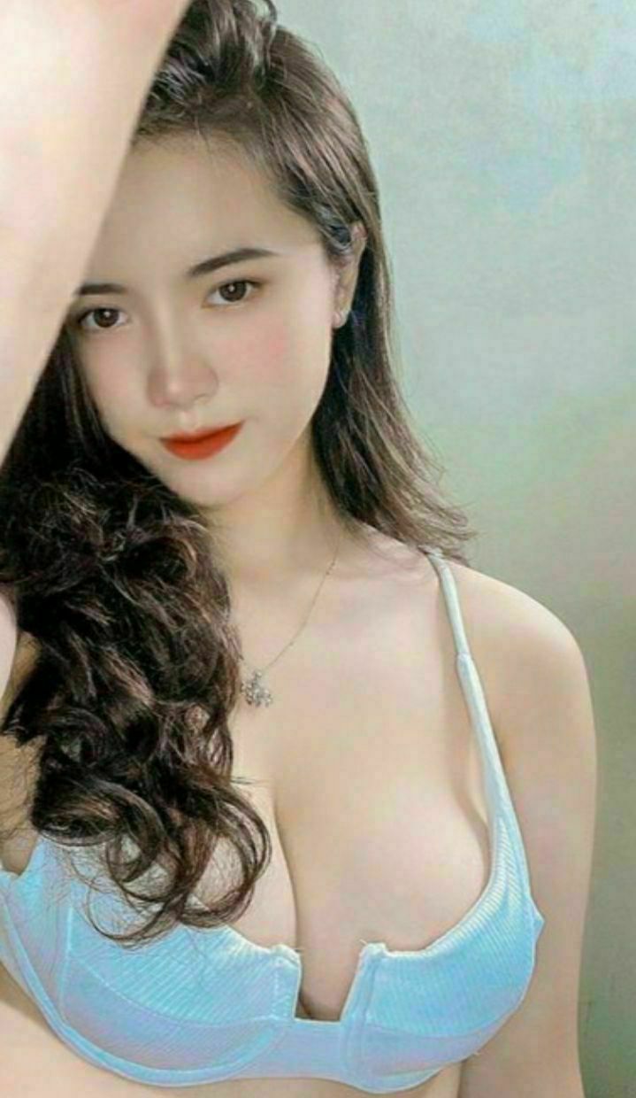 Quan hệ người yêu của anh trai nứng lồn khi đi công tác